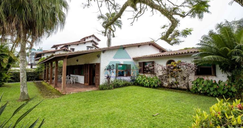 Casa com 5 quartos, Condomínio Lagoinha, Ubatuba - R$ 4.7 mi, Cod: 1609
