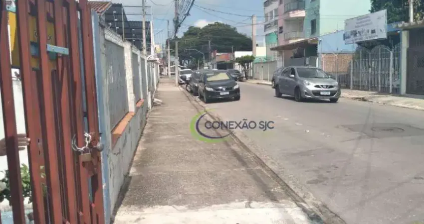 Casa com 3 dormitórios à venda, 190 m² por R$ 580.000,00 - São Benedito - Pindamonhangaba/SP