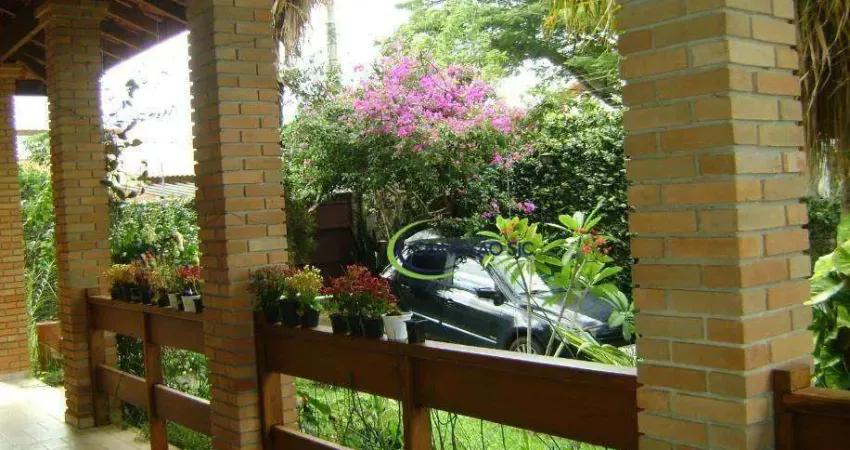 Casa com 3 dormitórios à venda, 350 m² por R$ 3.000.000,00 - Jardim Estoril - São José dos Campos/SP