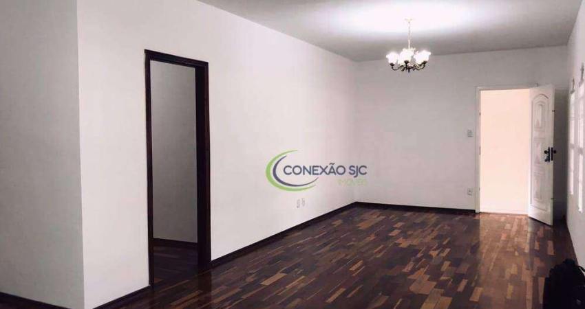 Casa com 3 dormitórios à venda, 200 m² por R$ 900.000,00 - Bosque dos Eucaliptos - São José dos Campos/SP