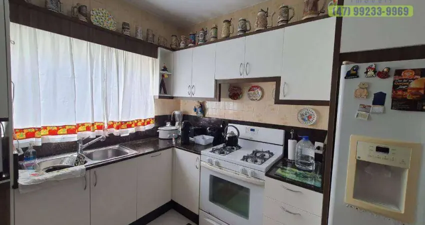 Casa com 4 dormitórios, 225 m² - venda por R$ 1.500.000 ou aluguel por R$ 7.551/mês - Vorstadt - Blumenau/SC / La  Vita Imoveis