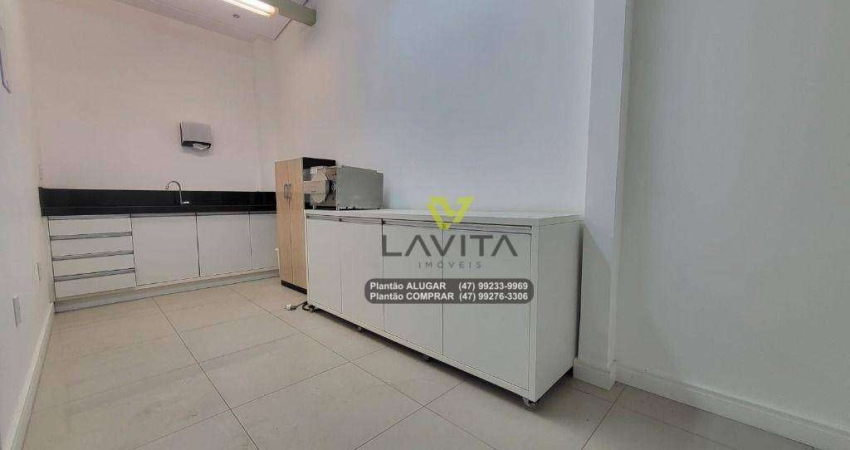 Excelente Sala Comercial ao lado do Hotel Himmelblau no Centro de Blumenau.