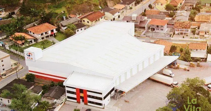 Galpão para Aluguel, Locação com 4.690m² – Vão Livre de 3.862m² e Pé Direito de 9,95m – Gasparinho, Gaspar/SC | La Vita Imóveis