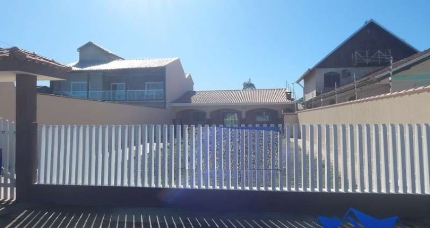 CASA COM 3 DORMITÓRIOS E AMPLO TERRENO , BALNEÁRIO NEREIDAS GUARATUBA