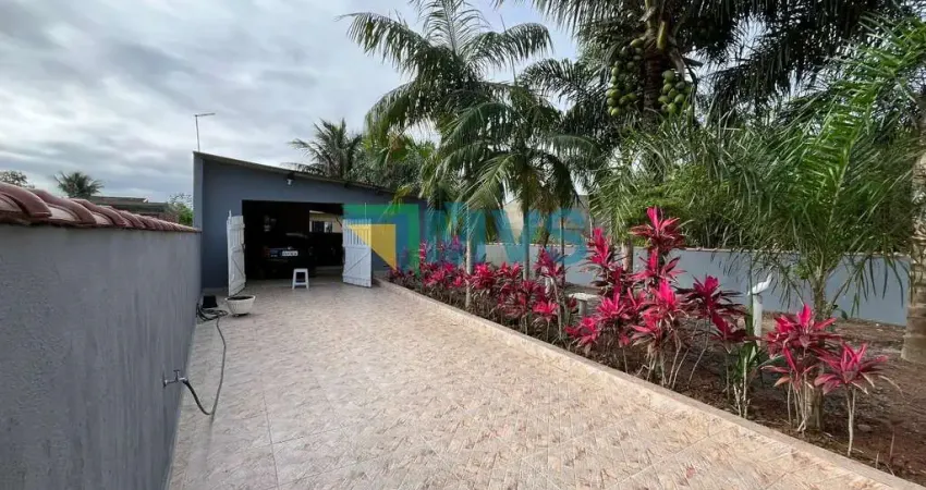 Imperdível Casa à Venda em Itanhaém-SP, Bairro Gaivota: 2 Quartos, 1 Suíte, 2 Salas, 2 Banheiros, 4 Vagas, 96m² de Área!