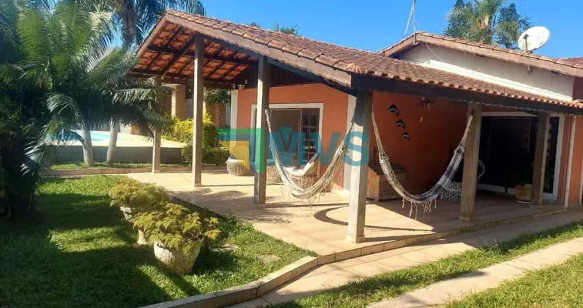 Casa de luxo à venda em Itanhaém-SP, Cibratel 2: 4 quartos, 4 suítes, 2 salas, 6 banheiros, 1 vaga, 424,37 m². Venha conferir!