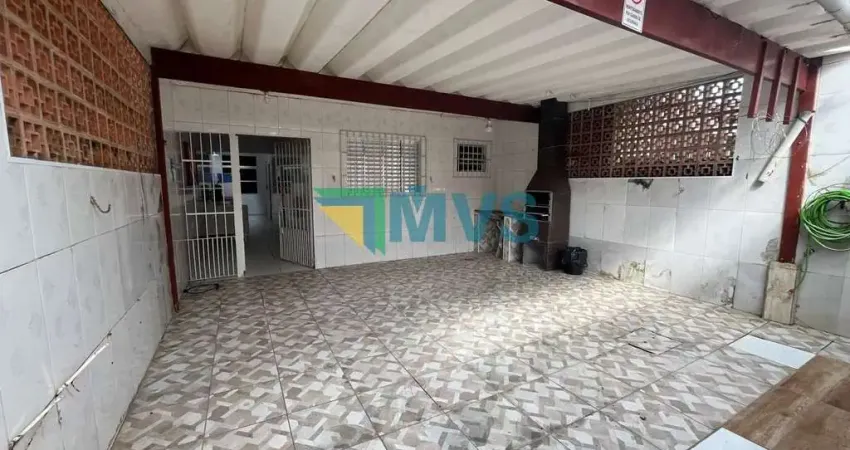 Casa para locação em Itanhaém-SP, bairro Gaivota: 2 quartos, 1 suíte, 1 sala, 2 banheiros, 2 vagas - 65m² de área.