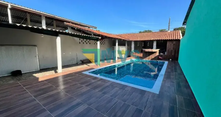 Excelente oportunidade: Casa à venda em Itanhaém-SP, Nova Itanhaém, 4 quartos, 1 suíte, 3 banheiros, 4 vagas, 150m².