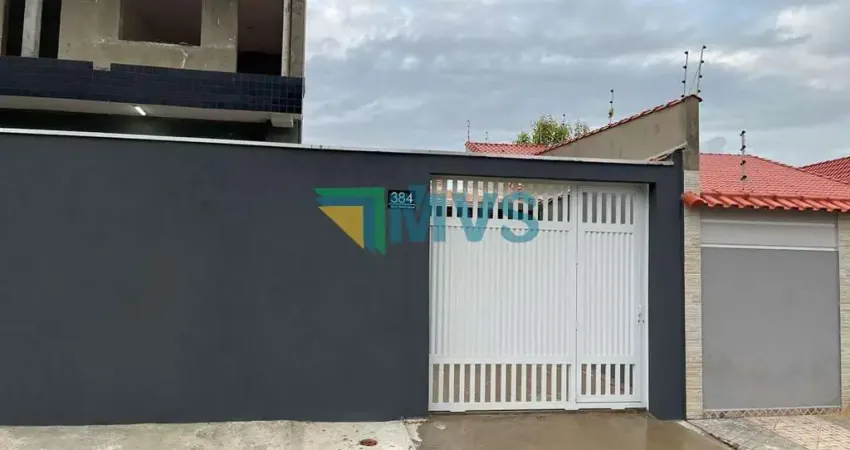 Imperdível! Casa à venda em Cidade Peruibe-SP, Bairro Maria Helena Novaes, 2 quartos, 2 banheiros, 1 vaga de garagem, 50,00 m².