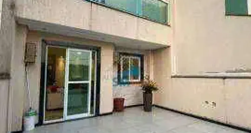 Sobrado com 3 dormitórios à venda, 256 m² por R$ 900.000,00 - Parque São Vicente - Mauá/SP