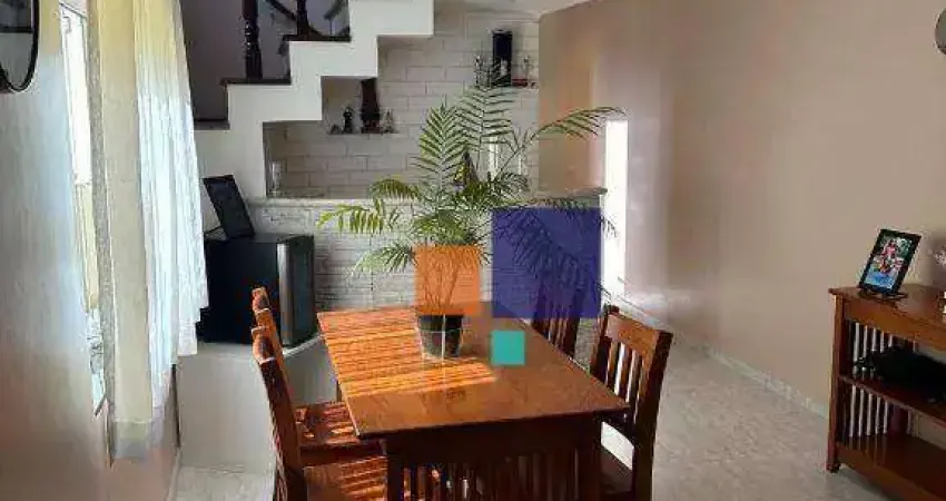 Sobrado com 3 dormitórios à venda, 340 m² por R$ 850.000,00 - Parque São Vicente - Mauá/SP