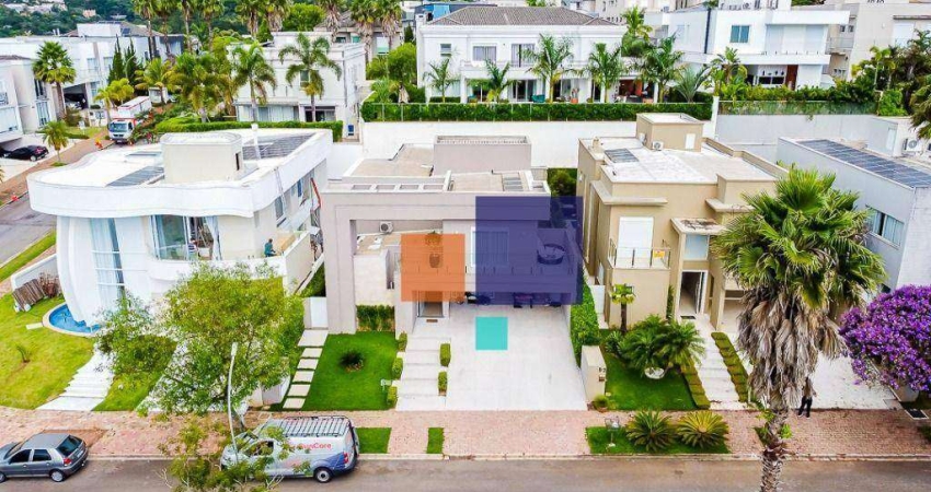 Casa Alto Padrão com 437m², 05 suítes, 03 vagas, piscina - Vende-se em