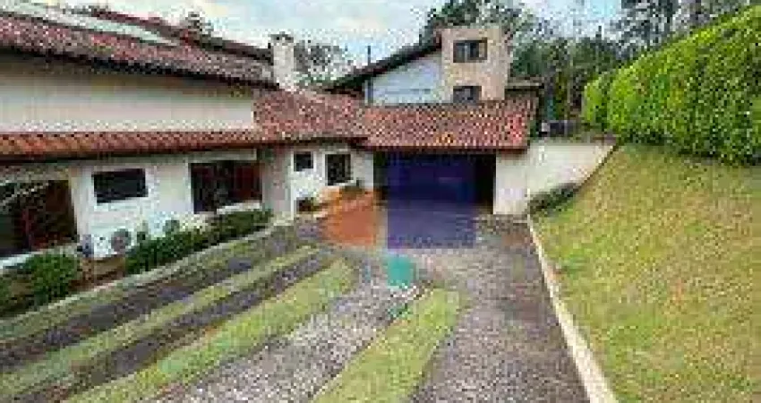 Casa em condomínio com 500m², 6 dormitórios (5 suítes) e 5 vagas - vende-se em aibaia