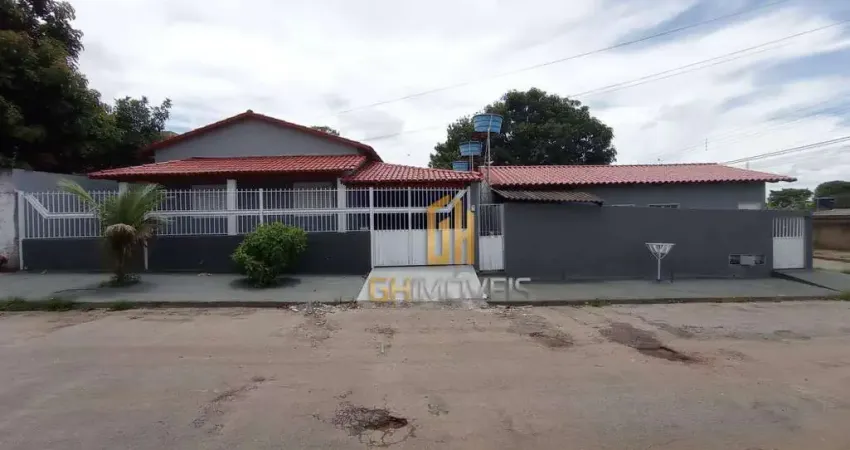 Casa com 2 dormitórios + 3 barracões à venda, 300 m² por R$ 450.000 - Cidade Livre - Aparecida de Goiânia/GO