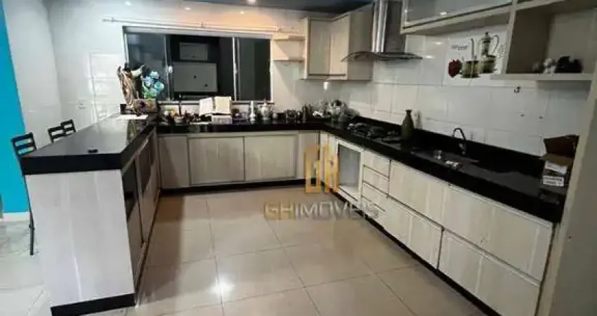 Sobrado à venda, 257 m² por R$ 650.000,00 - Vila Novo Horizonte - Goiânia/GO