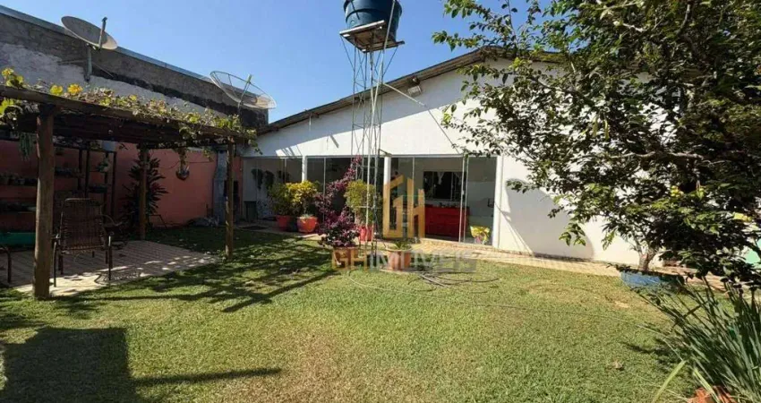 Casa com 3 dormitórios à venda, 200 m² por R$ 480.000,00 - Cidade Satélite São Luiz - Aparecida de Goiânia/GO