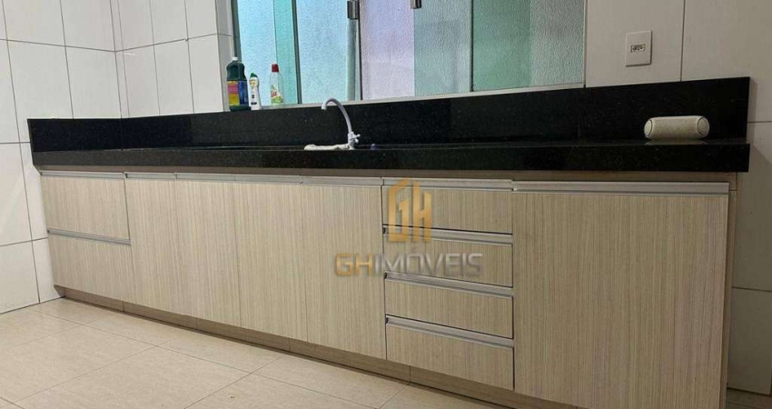 Casa com 3 dormitórios à venda, 400 m² por R$ 600.000,00 - Jardim Europa - Goiânia/GO