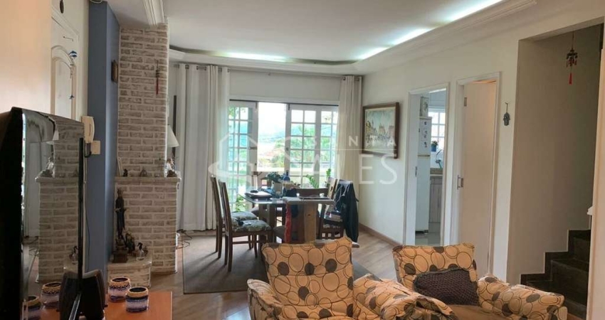Imperdível! Casa à venda em São Paulo-SP, Vila Irmãos Arnoni: 3 quartos, 2 banheiros, 3 vagas de garagem, 150m² de área.