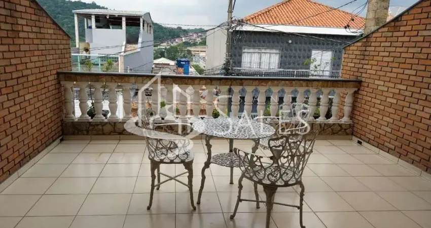 Imperdível: Casa de Luxo à Venda em São Paulo - 4 quartos, 3 suítes, 2 salas, 6 banheiros, 4 vagas, 384 m² no Jardim Britânia
