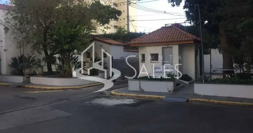 Imperdível Casa de Vila de 5 Quartos em Condomínio na Aclimação, São Paulo-SP: 2 Suítes, 2 Salas, 4 Banheiros, 4 Vagas, 260m²