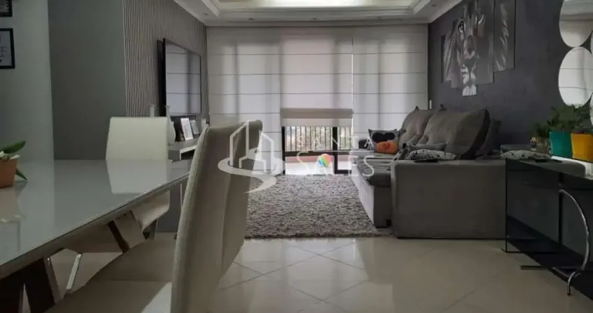 Imóvel de alto padrão à venda em São Paulo: 4 quartos, 3 suítes, 2 salas, 5 banheiros, 2 vagas de garagem no Lauzane Paulista.