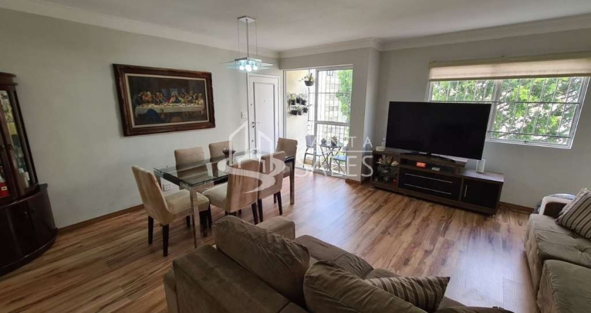Apartamento à venda em Moema, São Paulo-SP: 3 quartos, 1 suíte, 2 salas, 2 banheiros, 2 vagas de garagem e 115,00 m² de área.