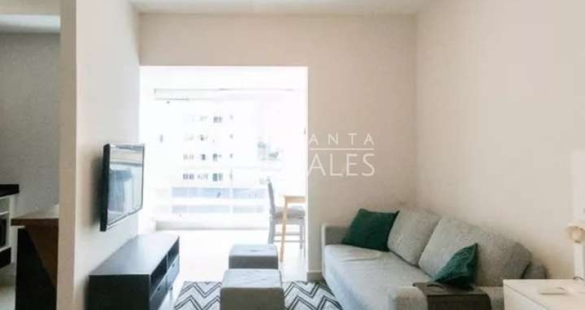 Apartamento à venda em Indianópolis, São Paulo-SP: 1 quarto, 1 sala, 1 banheiro, 1 vaga de garagem! Venha conferir!