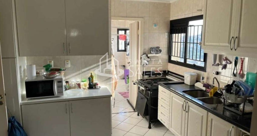 Apartamento para venda na Vila Andrade, São Paulo-SP: 3 quartos, 1 suíte, 1 sala, 2 banheiros, 4 vagas de garagem, 130m² de área.
