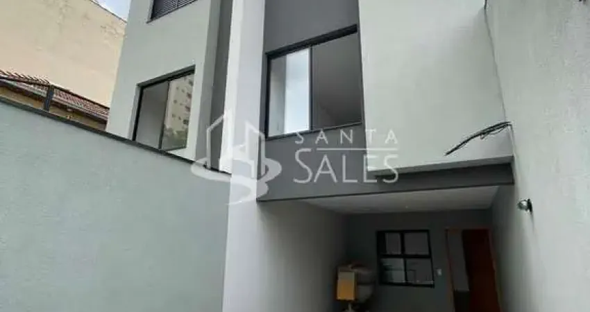 Residência Espaçosa com 4 Quartos na Chácara Inglesa, São Paulo-SP: 2 Banheiros, 2 Vagas de Garagem e 170m² de Área.
