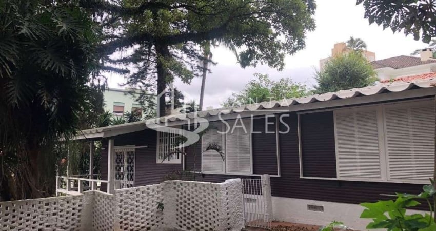 Casa à venda em São Paulo-SP, Vila Albertina: 3 quartos, 1 suíte, 3 salas, 2 banheiros, 2 vagas de garagem, 220m².