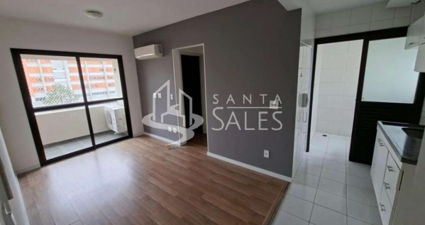 Apartamento para venda ou locação na Vila Pompéia, São Paulo-SP: 2 quartos, 1 sala, 1 banheiro, 2 vagas de garagem!
