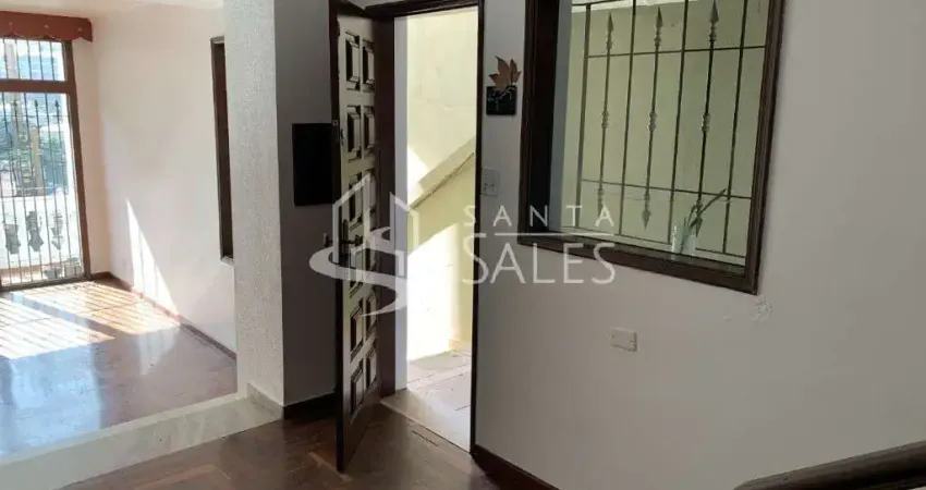 Casa à venda em São Paulo-SP, no Tucuruvi: 3 quartos, 1 suíte, 1 sala, 3 banheiros, 2 vagas, 200 m². Aproveite!