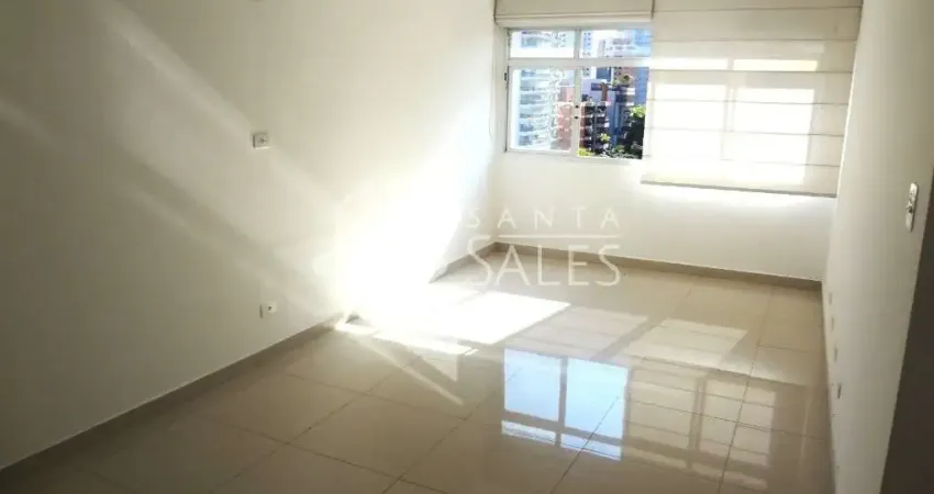 Apartamento para locação em Moema, São Paulo-SP: 2 quartos, 2 salas, wc serviço, 1 vaga de garagem demarcada,84m² de área. Venha conferir!
