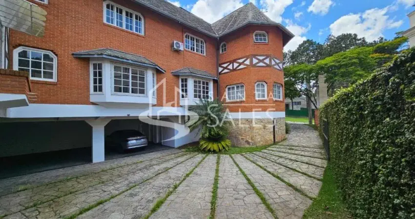 Imponente mansão de luxo em alphaville: 4 quartos, 4 suítes, 3 salas, 9 banheiros, 9 vagas e 667m². casa à venda em santana de parnaíba-sp!