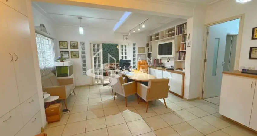 Espaçosa casa à venda em são paulo-sp, jardim santa cruz: 6 quartos, 2 suítes, 2 salas, 5 banheiros, 3 vagas, 272m²