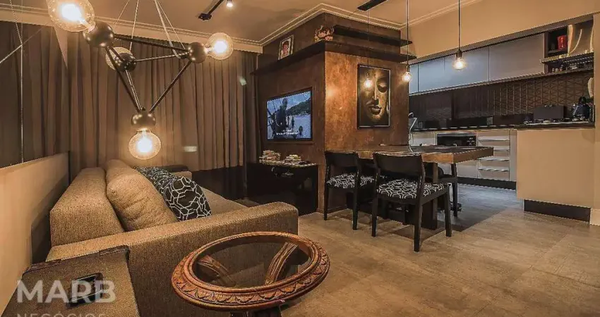 Apartamento com 2 dormitórios à venda, 61 m² por R$ 860.000,00 - Centro - Florianópolis/SC