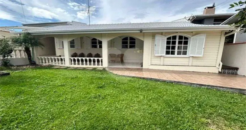 Casa com 4 quartos à venda na Rua Francisco Baptista da Silva, 230, Orleans, Curitiba