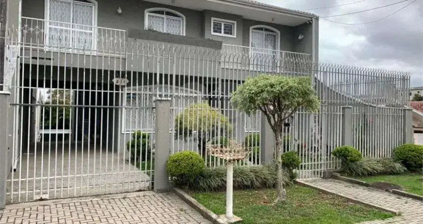 Sobrado com 4 quartos à venda em Portão - PR