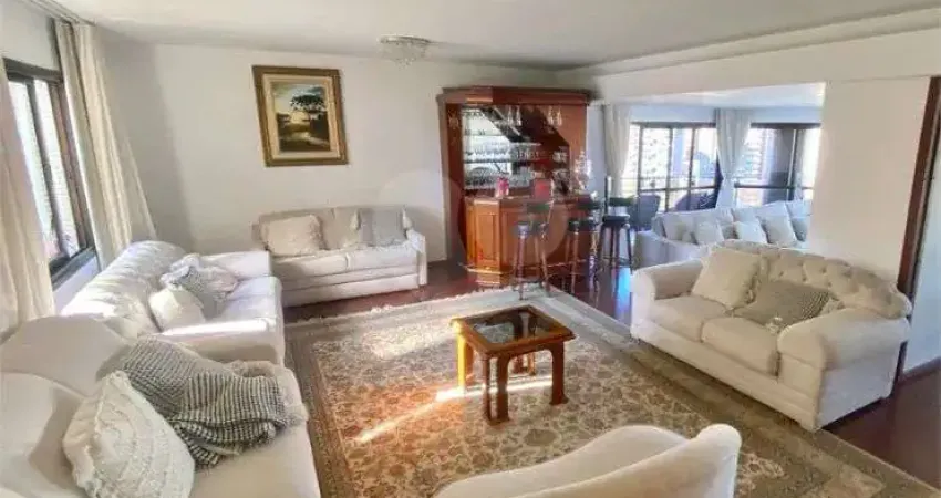 Apartamento com 4 quartos à venda na Avenida Presidente Getúlio Vargas, 2800, Água Verde, Curitiba