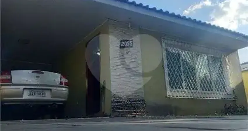 Casa com 3 quartos à venda na Rua Professor Brazílio Ovídio da Costa, 2055, Santa Quitéria, Curitiba