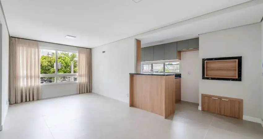 Apartamento com 3 quartos para alugar na Padre Alois Kades S J - Lado Par, 500, Jardim Europa, Porto Alegre