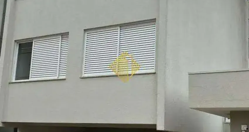Sobrado à venda, 3 quartos, 2 suítes, 2 vagas, Pioneiros Catarinenses - Cascavel/PR