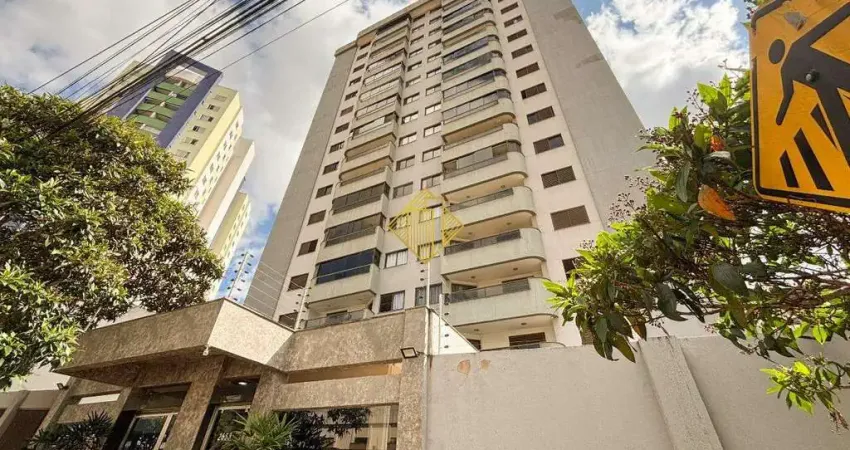 APARTAMENTO NO CENTRO COM QUATRO QUARTOS