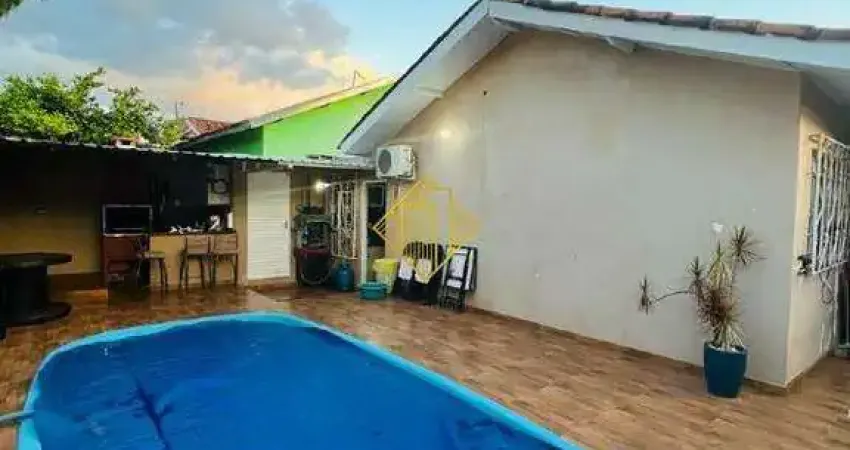 Casa com 3 quartos, 2 vagas, Jardim Coopagro - Toledo/Paraná com piscina
