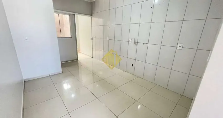 CASA COM DOIS QUARTOS NO PINHEIRINHO EM TOLEDO-PARANÁ