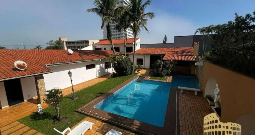 Casa com 5 dormitórios à venda, 289 m² por R$ 2.200.000,00 - Balneário Flórida - Praia Grande/SP