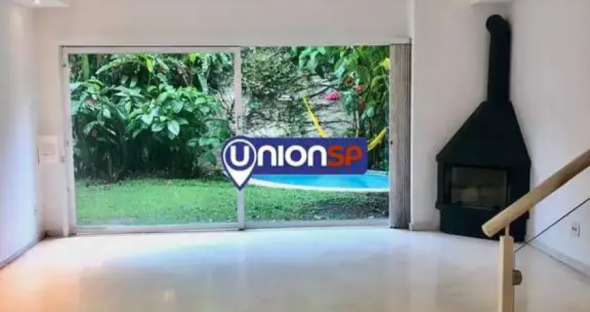CASA ENCANTADORA EM ÓTIMO ESTADO DE CONSERVAÇÃO NO BAIRRO DA VILA MARIANA/MAISON DE CHARME EN TRÈS BOM ÉTAT DE CONSERVATION DANS LE CARTIER DE VILA MARIANA