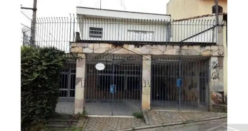 Sobrado com 4 dormitórios, 2 suítes, próximo ao shopping Anália Franco.