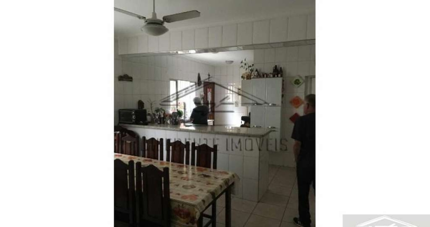 CASA 4  QUARTOS - 2  bANHEIROS - 1050m²  NO TATUAPE