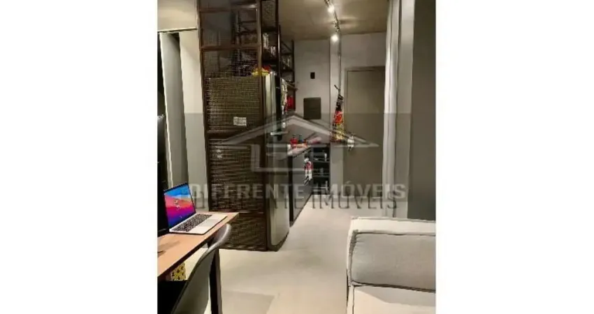 Studio Mobiliado no Centro, venda e locação.